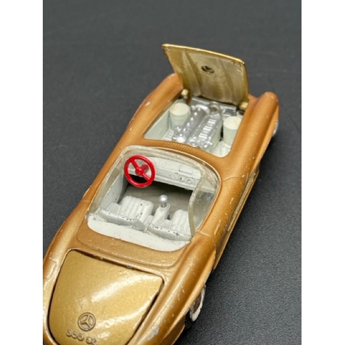 269 - Tekno No.924 Mercedes Benz 300SL - vintage Made in Denmark
(150g)
Missing driver; a few nicks and sc... 