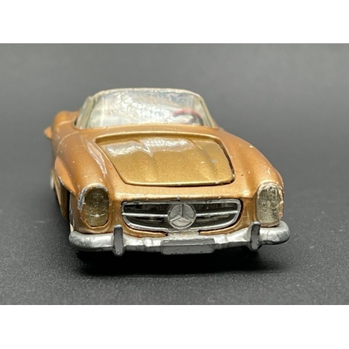 269 - Tekno No.924 Mercedes Benz 300SL - vintage Made in Denmark
(150g)
Missing driver; a few nicks and sc... 