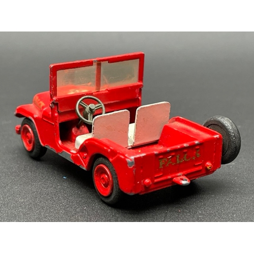 270 - Tekno 445 Scania Vabis Fire truck, with Tekno 814 Jeep - vintage Made in Denmark
(350g)
Fire truck l... 