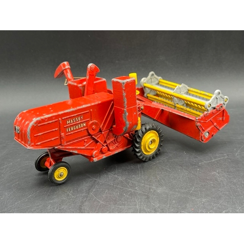 258 - Corgi, Dinky And Britains Farm Vehicles
(1700g)
Corgi Major Toys Massey Ferguson 780 Combine
Britain... 
