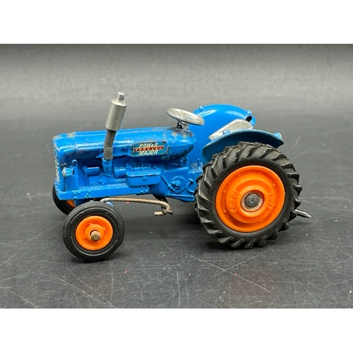 258 - Corgi, Dinky And Britains Farm Vehicles
(1700g)
Corgi Major Toys Massey Ferguson 780 Combine
Britain... 
