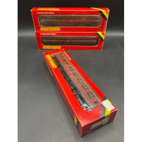 171 - 13 Hornby Margate Boxed OO gauge Rolling stock
(2250g)
Includes:-
Hornby R933 Mk1 CK corridor compos... 