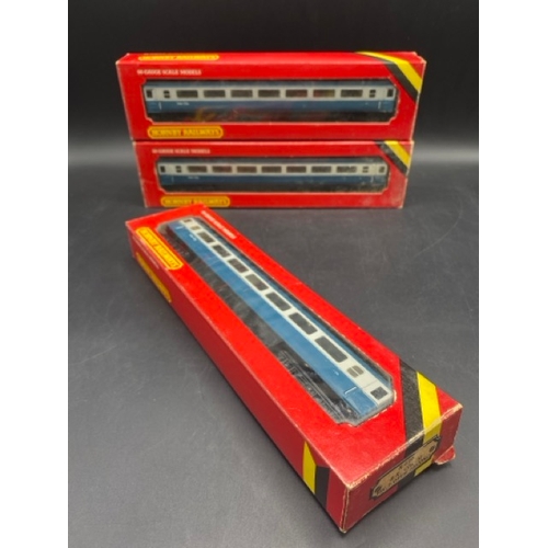 171 - 13 Hornby Margate Boxed OO gauge Rolling stock
(2250g)
Includes:-
Hornby R933 Mk1 CK corridor compos... 