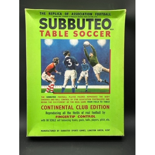 354 - Subbuteo Continental Club Edition near complete, plus heavy weight Chelsea (Good) and other accessor... 