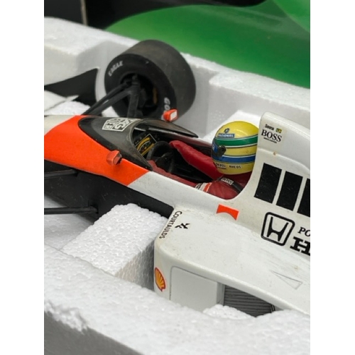 301 - LANG McLaren MP 4/5 Ayrton Senna 1/18 scale in box with display stand
(1100g)
