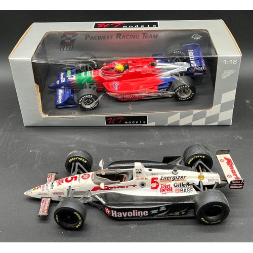 297 - Two Minichamps 1/18 Indy Racing Cars
(1200g)
Minichamps 520 934405 LOLA FORD die cast model Indy car... 