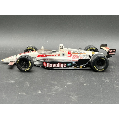 297 - Two Minichamps 1/18 Indy Racing Cars
(1200g)
Minichamps 520 934405 LOLA FORD die cast model Indy car... 