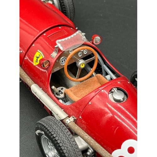 304 - Exoto Motobox Ferrari 500 F2 A0726 1:18 scale, Fine detail model - UnBoxed
(350g)
Showing little dus... 