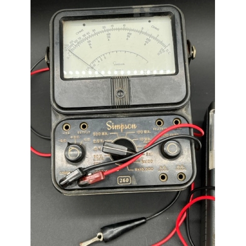 238 - Vintage Simpson Volt meter along with Hansen AT-2100 Multimeter
(2000g)