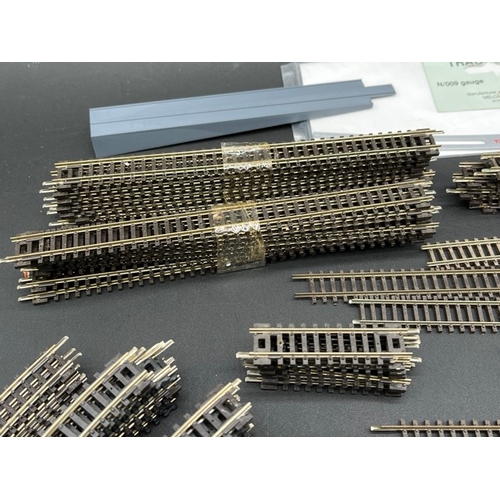 237 - A quantity of N gauge Peco/Bachmann previously used track
(700g)
Over 90 pieces, including five poin... 