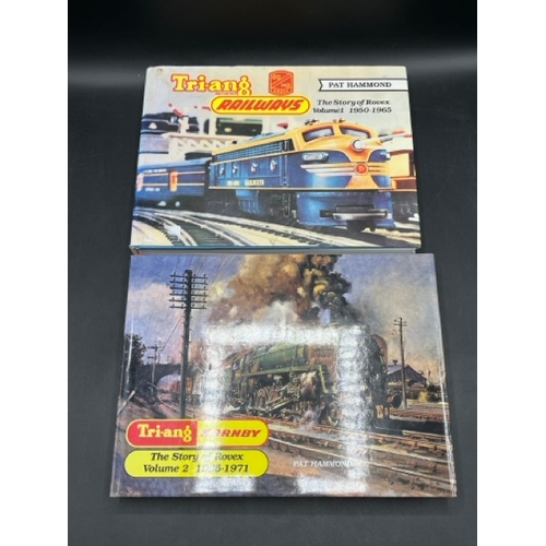 242 - The Story of Rovex Vol 1 and 2 and Hornby Companion Series Vol.3
(7400g)
Triang Railways 'The Story ... 
