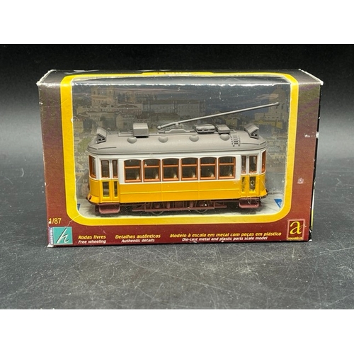 279 - 6 Boxed Die-cast vehicles
(2000g)
EFE Beaties Ltd Edn Gift Set No.1 London Transport Bus Set 1:76 (E... 