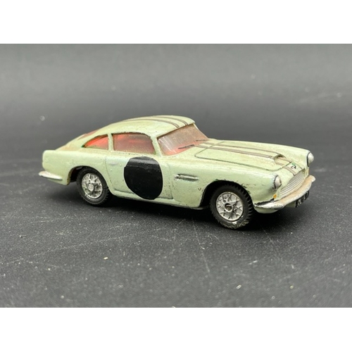 264 - Corgi Hillman Hunter and Aston Martin DB4 with Six Dinky and Three Lesney die-cast vehicles
(1000g)
... 