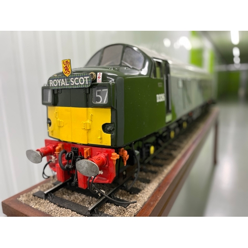 2 - 5 inch gauge Class 40 D326 in pristine condition, 