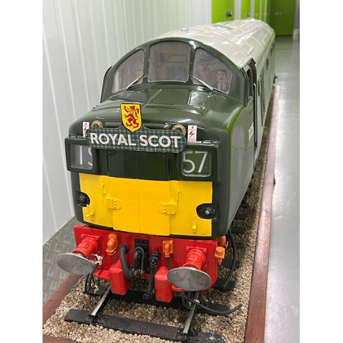 2 - 5 inch gauge Class 40 D326 in pristine condition, 