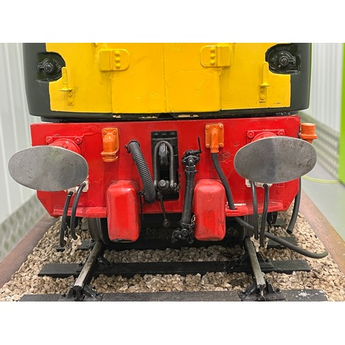 2 - 5 inch gauge Class 40 D326 in pristine condition, 