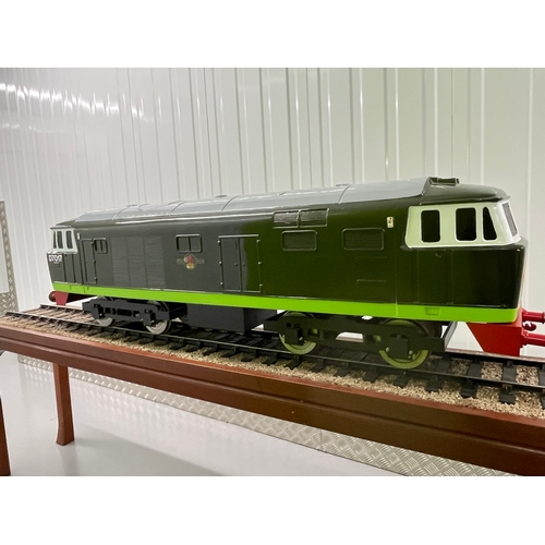 4 - 5 inch gauge Class 35 Bo-Bo Hymek D7017 Diesel locomotive in Good condition
From the Rob Denton coll... 