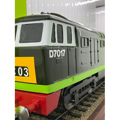 4 - 5 inch gauge Class 35 Bo-Bo Hymek D7017 Diesel locomotive in Good condition
From the Rob Denton coll... 