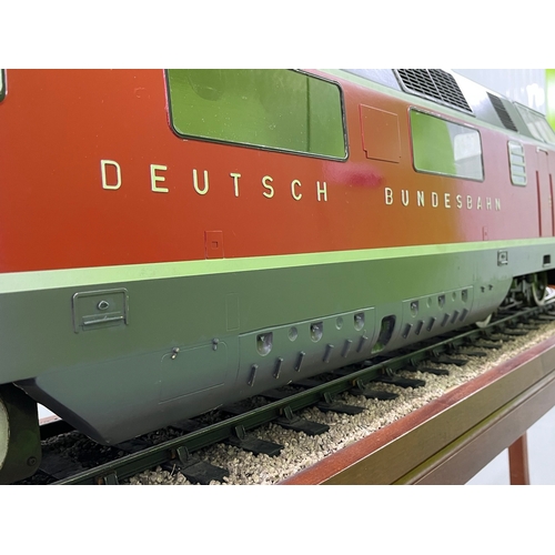 5 - 5 inch gauge Deutsch Bundesbahn V200 002 Hydraulic Diesel in Good condition
From the Rob Denton coll... 