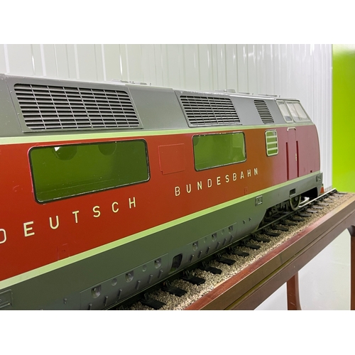 5 - 5 inch gauge Deutsch Bundesbahn V200 002 Hydraulic Diesel in Good condition
From the Rob Denton coll... 