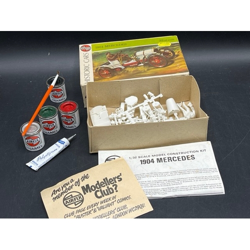 282 - A mixed Motoring Lot
(1600g)
Jaguar chrome car bonnet emblem 125mm length
AA membership car badge
Co... 
