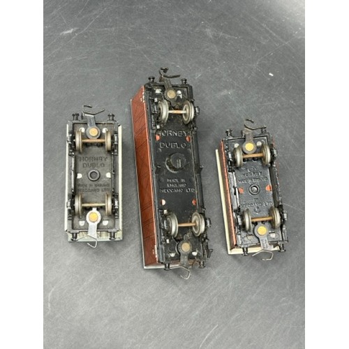 24 - A rake of 16 3-Rail Hornby Dublo Rolling stock 'Ready to Roll' 
(1250g)
Made in England by Meccano
I... 