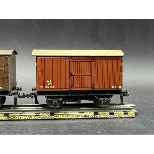 24 - A rake of 16 3-Rail Hornby Dublo Rolling stock 'Ready to Roll' 
(1250g)
Made in England by Meccano
I... 