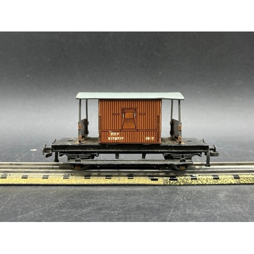 24 - A rake of 16 3-Rail Hornby Dublo Rolling stock 'Ready to Roll' 
(1250g)
Made in England by Meccano
I... 