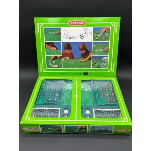 355 - Three complete sets of Subbuteo (Lightweight era), with three boxed complete teams, plus additional ... 