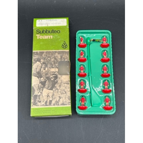 355 - Three complete sets of Subbuteo (Lightweight era), with three boxed complete teams, plus additional ... 