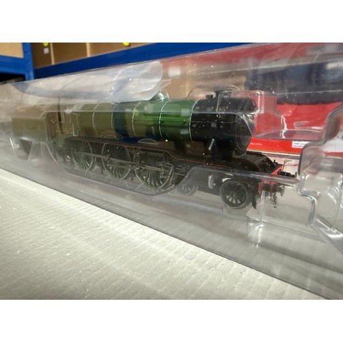 116 - Hornby R3447 Class B17 4-6-0 2842 