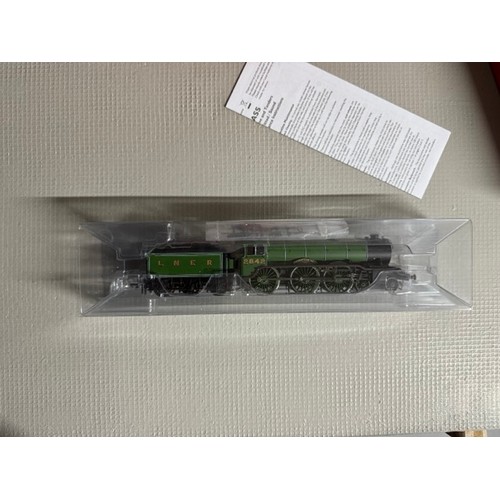 116 - Hornby R3447 Class B17 4-6-0 2842 