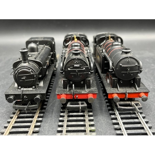 212 - Three OO gauge Steam Locomotives, each Tested as Runners
(1000g)
Hornby R1029 Class N2 0-6-2T 69522 ... 