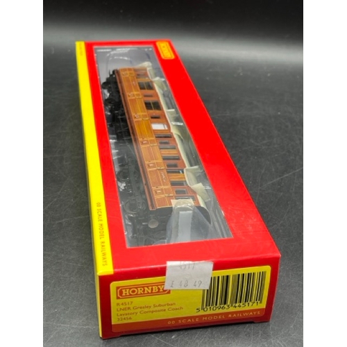 393 - Three OO gauge Hornby LNER Gresley Suburban Teak boxed coaches 'Ready-to-Roll' 
(700g)
Appearing 'As... 