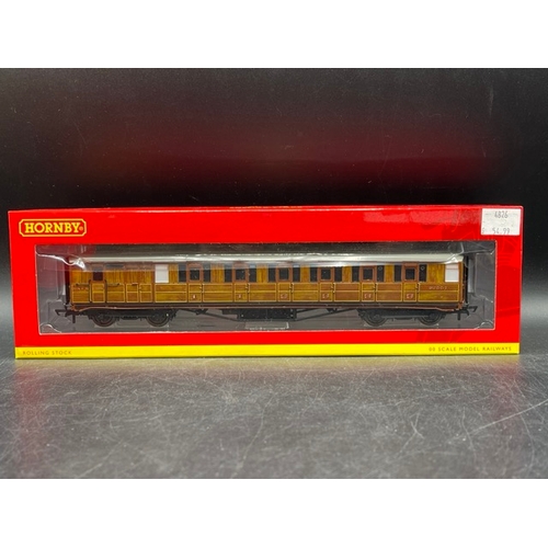 394 - Four OO gauge Hornby LNER Teak boxed coaches 'Ready-to-Roll'
(800g)
Appearing 'As New'
Hornby R4826 ... 