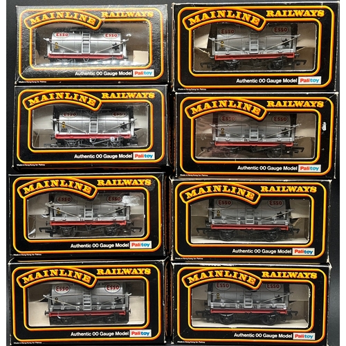 396 - 77 OO gauge Mainline Rolling stock wagons and vans each boxed
(5400g)
includes:- 
Cattle wagons (11)... 