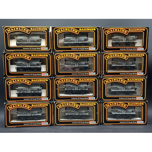 397 - 77 OO gauge Mainline Rolling stock Tank wagons, plank wagons and others each boxed
(5300g)
includes:... 