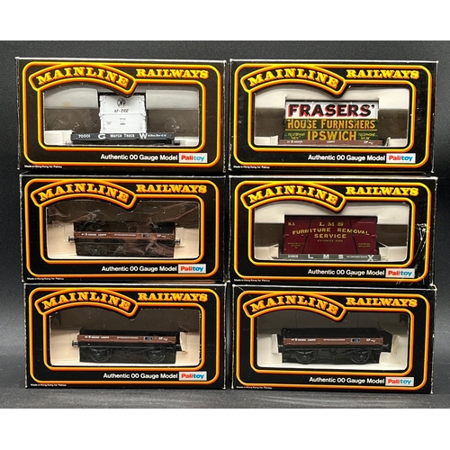 397 - 77 OO gauge Mainline Rolling stock Tank wagons, plank wagons and others each boxed
(5300g)
includes:... 