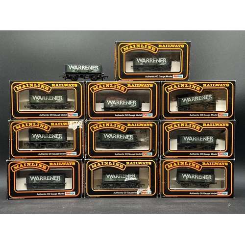 398 - 59 OO gauge Mainline Rolling stock wagons and Tank wagons, boxed (40) and unboxed (19)
(4200g)
inclu... 