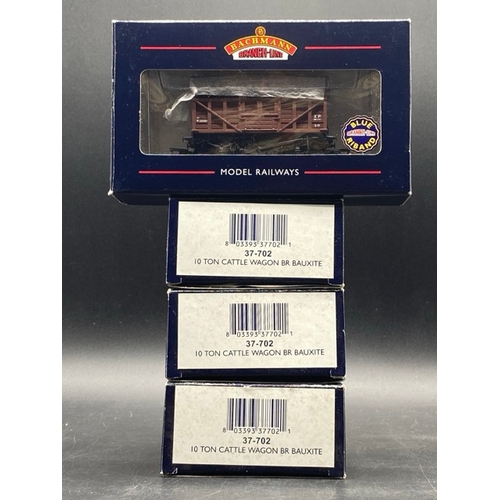 400 - 16 Bachmann boxed OO gauge Rolling stock
(1500g)
Bachmann Branchline 38-160 12 ton planked vent van ... 