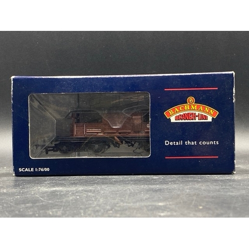 400 - 16 Bachmann boxed OO gauge Rolling stock
(1500g)
Bachmann Branchline 38-160 12 ton planked vent van ... 