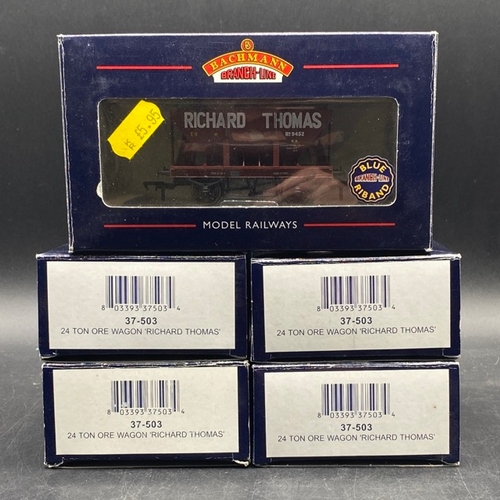 403 - 9 Bachmann boxed OO gauge Rolling stock
(600g)
Bachmann Branchline 33-830B 25 ton Queen Mary brake v... 