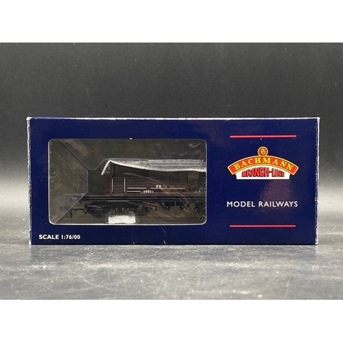 403 - 9 Bachmann boxed OO gauge Rolling stock
(600g)
Bachmann Branchline 33-830B 25 ton Queen Mary brake v... 