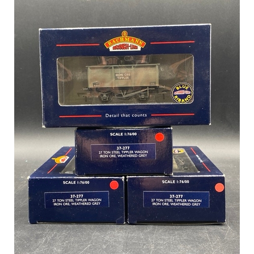 404 - 11 Bachmann boxed OO gauge Rolling stock
(800g)
Bachmann Branchline 37-277 27 ton steel tippler B383... 