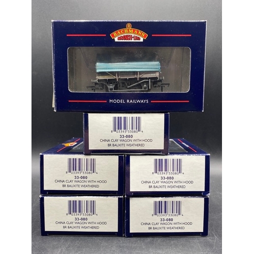 405 - 13 Bachmann boxed OO gauge Rolling stock
(1100g)
Bachmann Branchline 37-652 14 Ton Tank Wagon with S... 