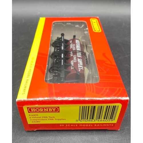 406 - 14 Bachmann and Hornby boxed OO gauge Rolling stock
(1200g)
Hornby R6814 Six plank open wagon 