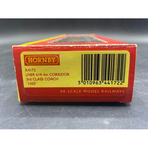 411 - A rake of four boxed Hornby LNER teak coaches
(1000g)
Hornby R4170 Gresley 61ft corridor brake coach... 