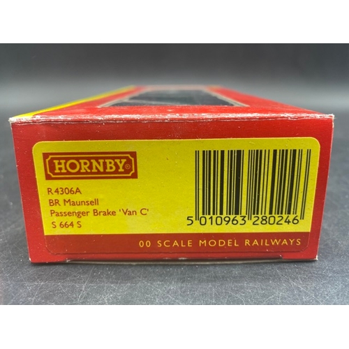 413 - 7 OO gauge boxed Hornby Vans and Brake Vans Rolling Stock
(1100g)
Hornby R4306A Maunsell 4-wheel pas... 