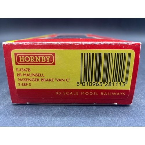 413 - 7 OO gauge boxed Hornby Vans and Brake Vans Rolling Stock
(1100g)
Hornby R4306A Maunsell 4-wheel pas... 