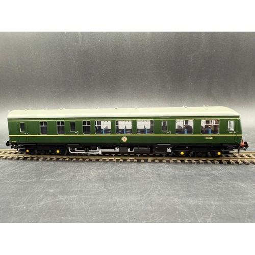 170 - Bachmann Branchline 32-913 Class 108 Three Car DMU. BR Green Speed Whiskers. Tested Runner.(1450g)
L... 